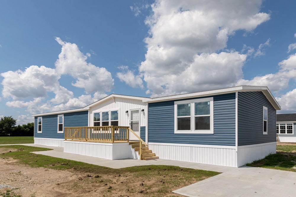 Mobile home with complete professional skirting installation